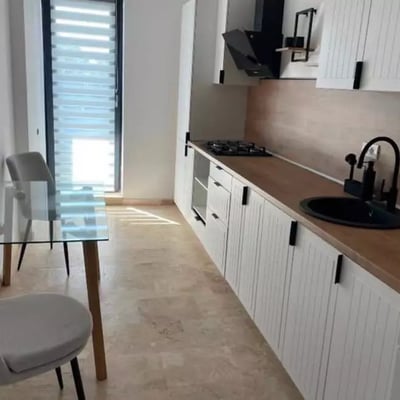 Длительная аренда 2-х комнатных апартаментов 77 м² в Констанце, Румыния