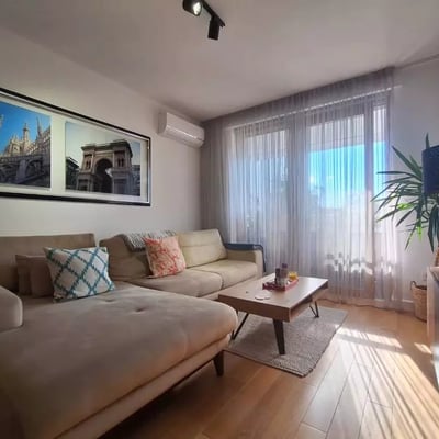 Location longue durée d’un appartement 3 pièces de 65 m² à Nouveau Belgrade, Serbie