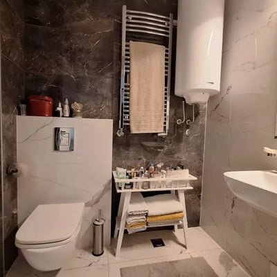 Langzeitmiete einer 3-Zimmer-Wohnung mit 65 m² in Neu-Belgrad, Serbien