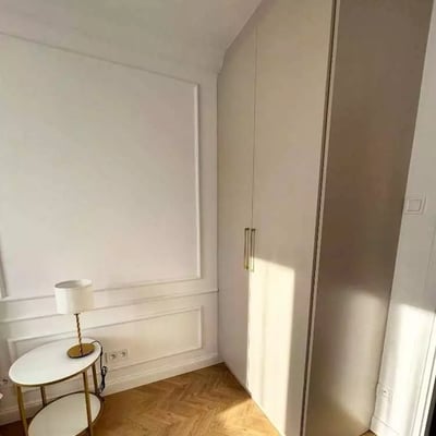 Location longue durée d’un appartement 3 pièces de 51 m² à Wola, Varsovie, Pologne