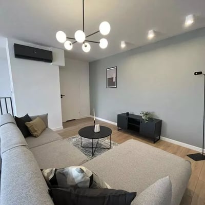 Langzeitmiete einer 4-Zimmer-Wohnung mit 98 m² in Krakau, Polen