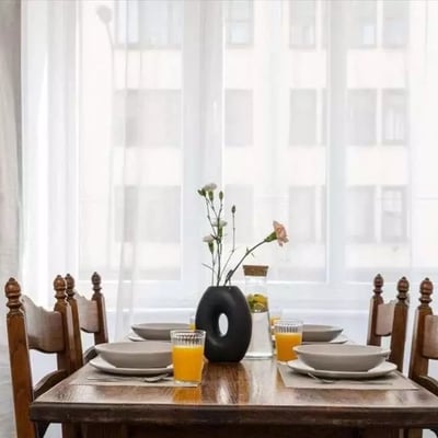 Langzeitmiete einer 2-Zimmer-Wohnung mit 44 m² im Zentrum von Krakau, Polen