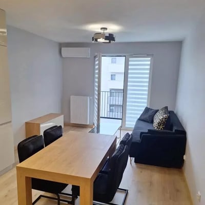 Langzeitmiete einer 4-Zimmer-Wohnung mit 78 m² in Śródmieście, Krakau, Polen