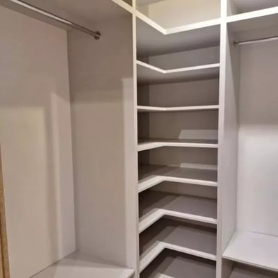 Langzeitmiete einer 4-Zimmer-Wohnung mit 78 m² in Śródmieście, Krakau, Polen