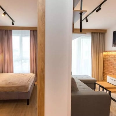 Langzeitmiete einer 2-Zimmer-Wohnung mit 32 m² in Przedmieście Warszawskie, Krakau, Polen