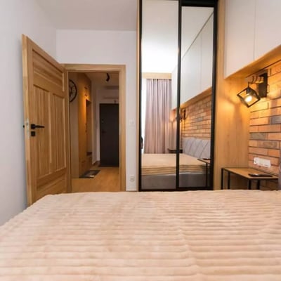 Location longue durée d’un appartement 2 pièces de 32 m² à Przedmieście Warszawskie, Cracovie, Pologne