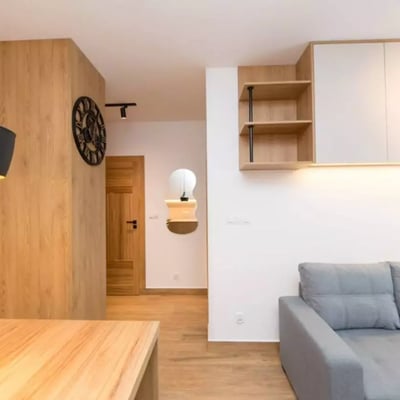 Langzeitmiete einer 2-Zimmer-Wohnung mit 32 m² in Przedmieście Warszawskie, Krakau, Polen