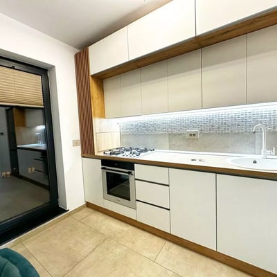 Location longue durée d’un appartement 2 pièces au centre de Brașov, Roumanie