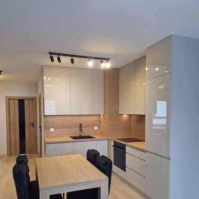 Langzeitmiete einer 4-Zimmer-Wohnung mit 78 m² im Zentrum von Krakau, Polen