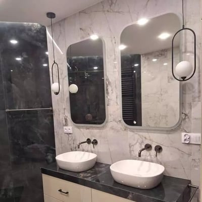 Location longue durée d’un appartement 4 pièces de 78 m² au centre de Cracovie, Pologne