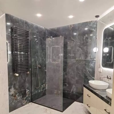 Location longue durée d’un appartement 4 pièces de 78 m² au centre de Cracovie, Pologne