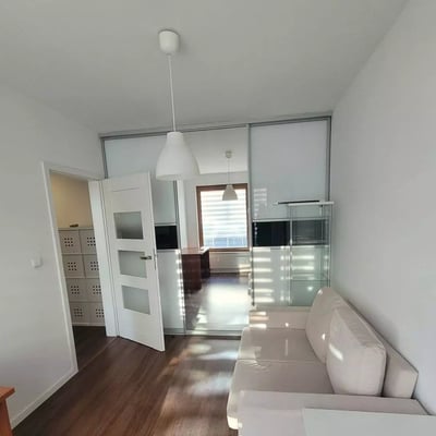 Langzeitmiete einer 3-Zimmer-Wohnung mit 70 m² in Krakau, Polen
