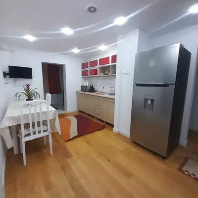 Long-term rental of 2-room apartment, 65 m², Inel 2, Constanța, Romania