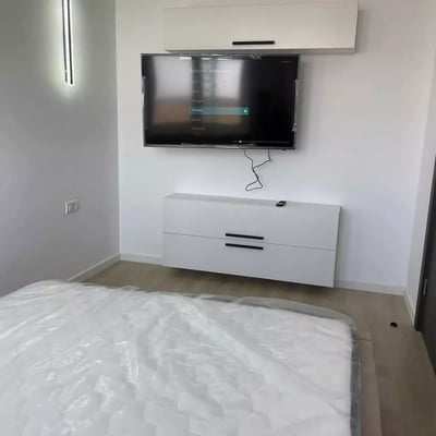 Alquiler a largo plazo de apartamento de 2 habitaciones, 46 m², Constanza, Rumanía