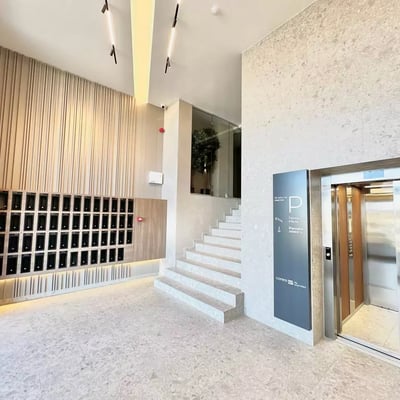 Location longue durée d’un appartement 2 pièces à Brașov, Roumanie