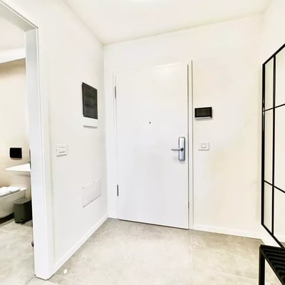 Location longue durée d’un appartement 2 pièces à Brașov, Roumanie