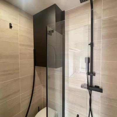 Long-term rental of 15 m² studio with balcony in Paris 7th district, France