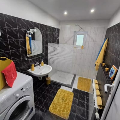 Long-term rental of 4-room apartment in the center of Varna, Bulgaria