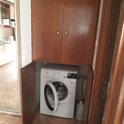 Location longue durée d’un appartement 2 pièces de 56 m² à Tomis III, Constanța, Roumanie