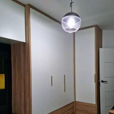 Location longue durée d’un appartement de 40 m² dans le quartier Kępa Mieszczańska, Wrocław, Pologne