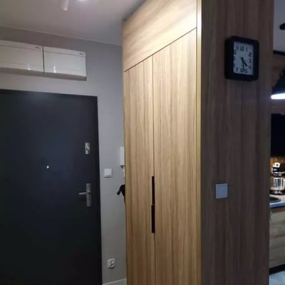 Location longue durée d’un appartement de 40 m² dans le quartier Kępa Mieszczańska, Wrocław, Pologne