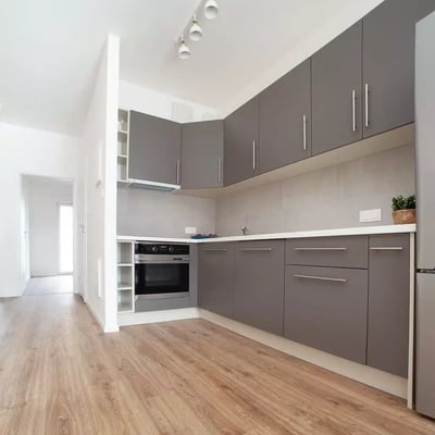 Langzeitmiete einer 3-Zimmer-Wohnung mit 69 m² in Stare Miasto, Krakau, Polen