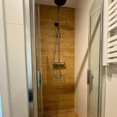 Location longue durée d’un appartement 2 pièces 32 m², quartier Jagodno, Wrocław, Pologne