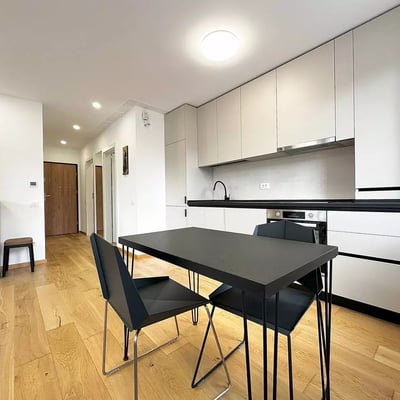 Location longue durée d’un appartement 2 pièces — Urban Plaza, Brașov, Roumanie