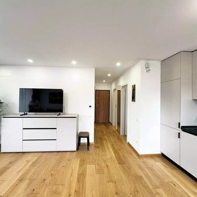 Location longue durée d’un appartement 2 pièces — Urban Plaza, Brașov, Roumanie