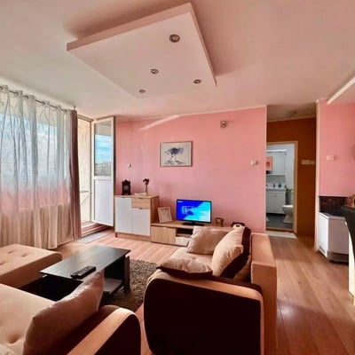 Location longue durée d’un appartement 3 pièces 65 m² — centre-ville, Belgrade, Serbie