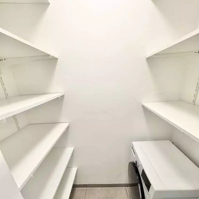 Langzeitmiete einer 3-Zimmer-Wohnung 63 m² — Wola, Warschau, Polen