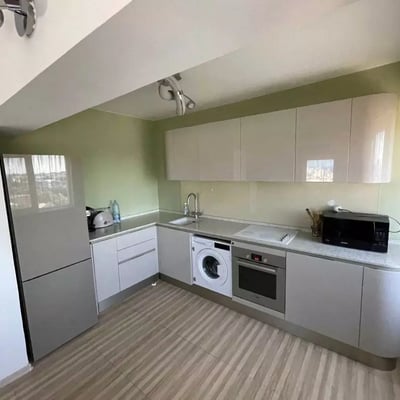 Long-term rental of 3-room apartment 77 m² — Tomis Mall, Constanța, Romania