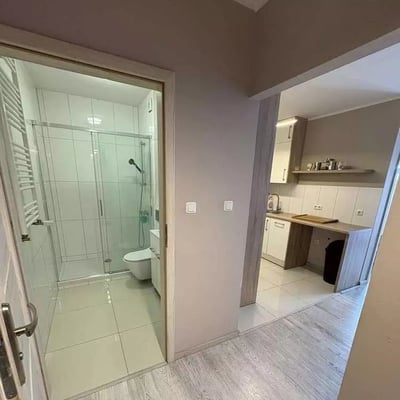 Langfristige Miete einer 2-Zimmer-Wohnung mit 44 m² im Viertel Tarnogaj, Breslau, Polen