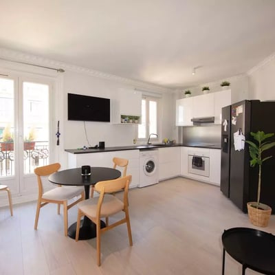 Long-term rent of 2-room apartment 33 m² in 15th arrondissement, Paris, France