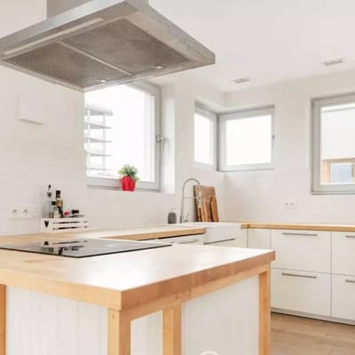 Долгосрочная аренда 4-комнатной квартиры 116 м² в районе Mokotów, Варшава, Польша