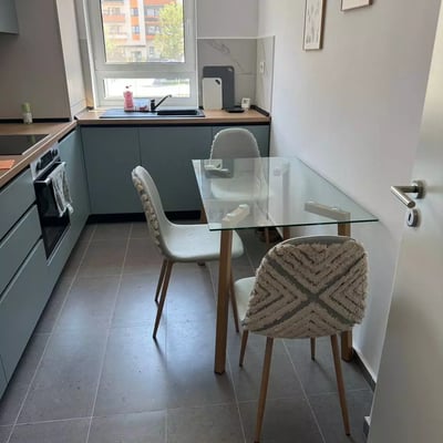 Location longue durée d’un appartement 1 pièce dans le quartier Tractoru, Brașov, Roumanie