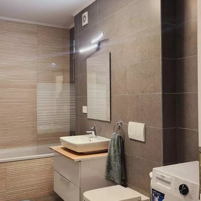 Alquiler a largo plazo de piso de 1 habitación en el barrio Tractoru, Brașov, Rumanía