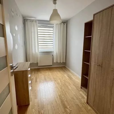 Alquiler a largo plazo de piso de 3 habitaciones 56 m² en Prądnik Biały, Cracovia, Polonia
