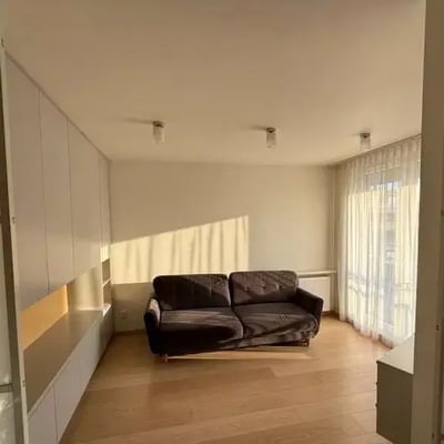 Langzeitmiete: 3-Zimmer-Wohnung 53 m² im Stadtteil Płaszów, Krakau, Polen