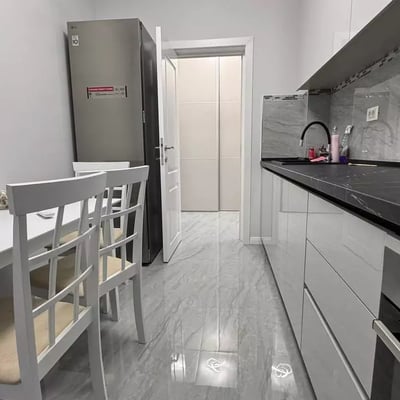 Long-term rent of 2-room apartment 55 m² in Inel 1 district, Constanța, Romania