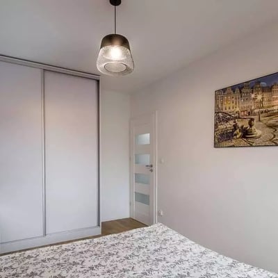 Location longue durée : appartement de 2 chambres, 54 m² dans le quartier Grabiszyn, Wrocław, Pologne