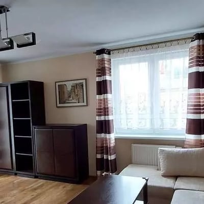 Langzeitmiete: 2-Zimmer-Wohnung, 52 m² im Stadtteil Gaj, Breslau, Polen