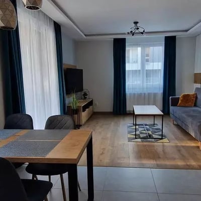 Langzeitmiete: 2-Zimmer-Wohnung 44 m² in Zabłocie, Krakau, Polen