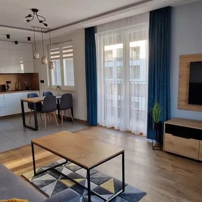 Langzeitmiete: 2-Zimmer-Wohnung 44 m² in Zabłocie, Krakau, Polen