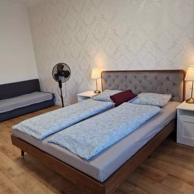 Location longue durée : appartement 3 pièces 90 m² à Stare Mesto, Bratislava, Slovaquie
