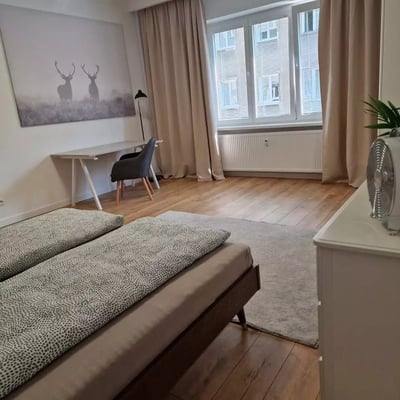 Location longue durée : appartement 3 pièces 90 m² à Stare Mesto, Bratislava, Slovaquie