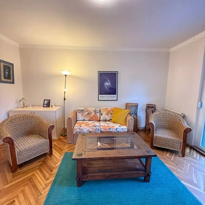 Alquiler a largo plazo: piso de 2 habitaciones 72 m² en el barrio Dedinje, Belgrado, Serbia