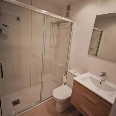 Долгосрочная аренда квартиры с 3 спальнями 94 м² в Торревьехе, Испания