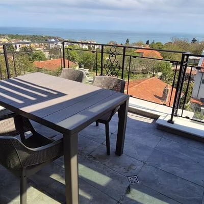 Long-term rent of a spacious 3-room apartment in a premium complex — Trakata, Varna, Bulgaria