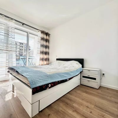 Location longue durée d’un appartement 2 pièces à Tractorul Coresi, Brașov, Roumanie